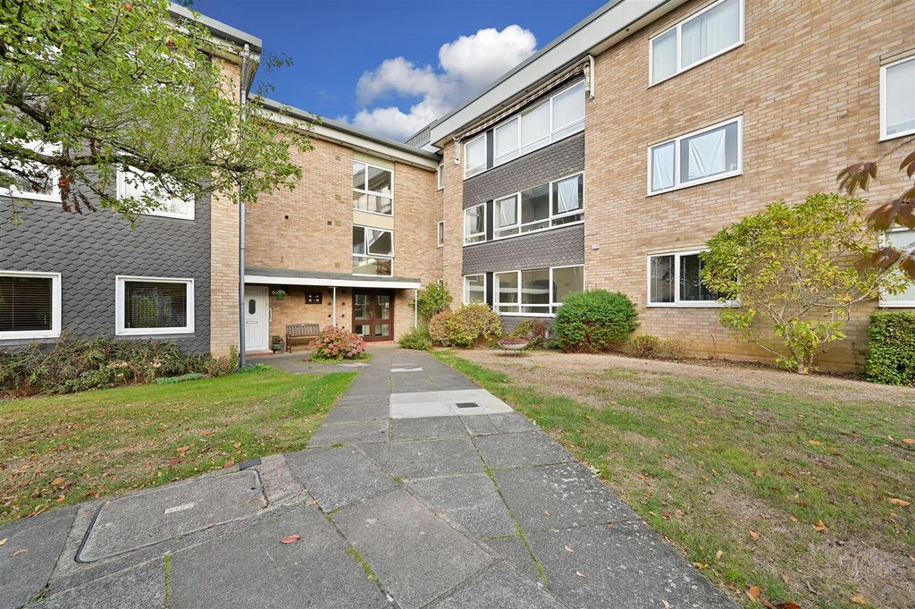 Property photo 1 of 12 10 The Dell-18.Jpg