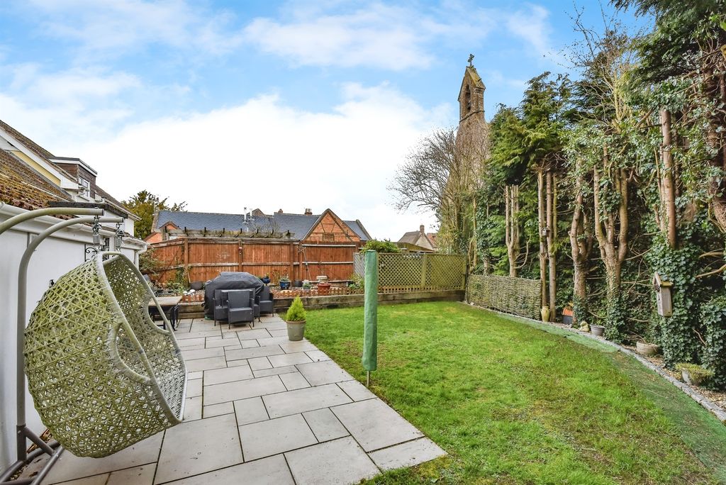 Property photo 2 of 15