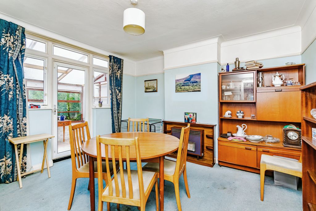 Property photo 3 of 14 Dining Room