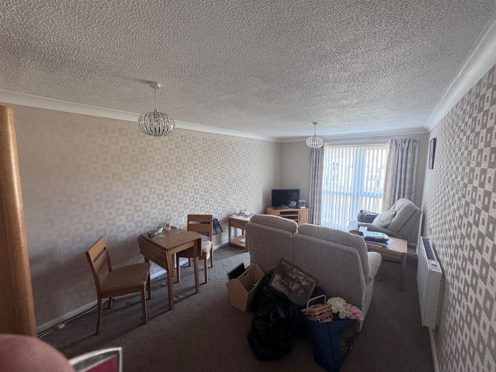 Property photo 2 of 5