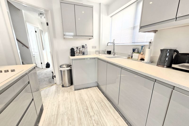 Property photo 3 of 13 Kitchen