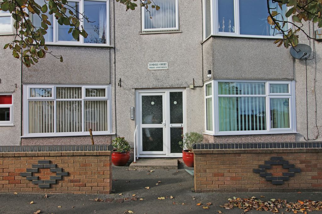 Additional image 9 of 2 bed flat for saleLyndale Court, Fleetwood FY7