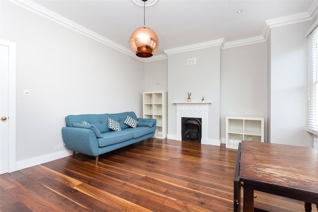 Property photo 3 of 8 3