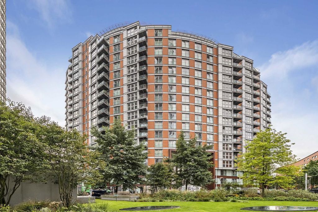 Property photo 1 of 8