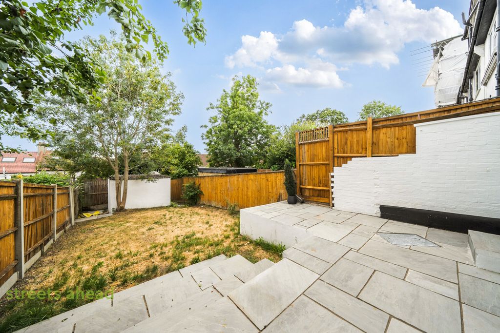 Property photo 3 of 14 A8Fe7A59-F89A-42E...