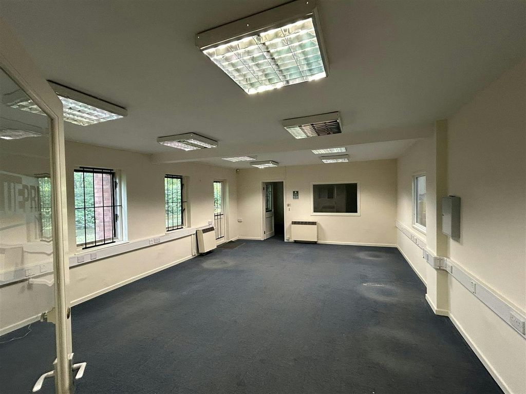 Property photo 3 of 9 Rxg_d4Cqqe2Ri3Crwlkg.Jpg