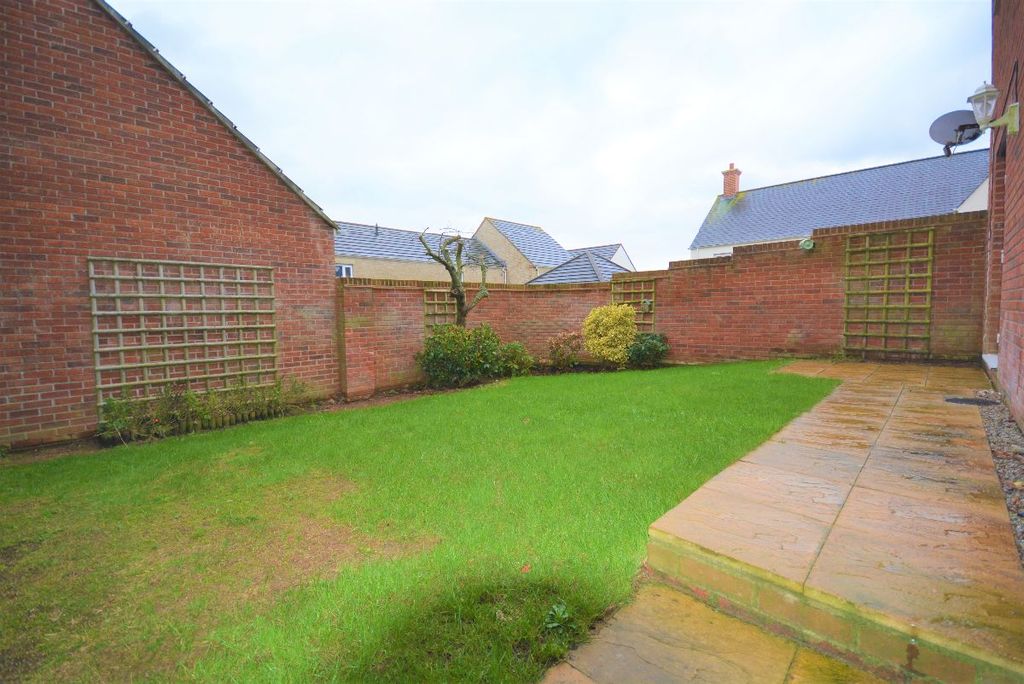 Property photo 3 of 9