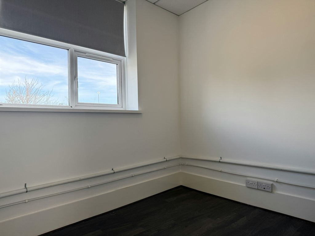 Property photo 2 of 5 20260407_121709426_Ios.Jpg