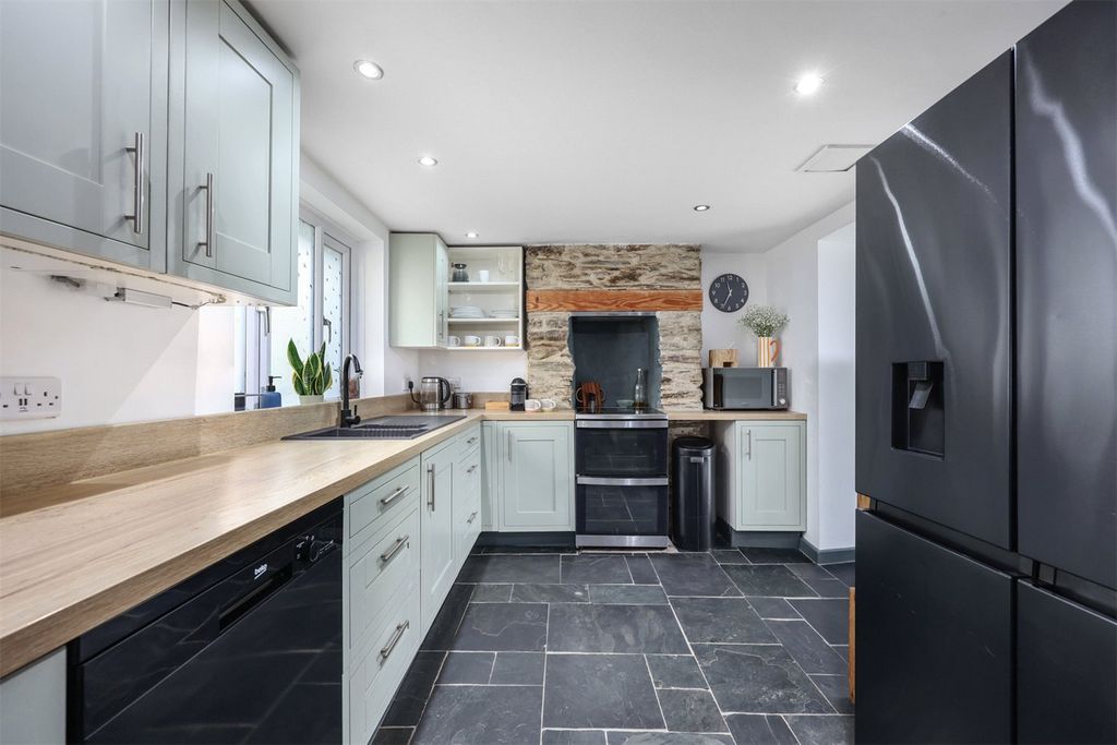 Property photo 3 of 33 Picture No. 40