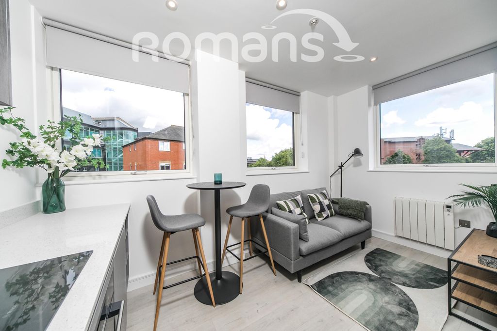 Property photo 2 of 8 9