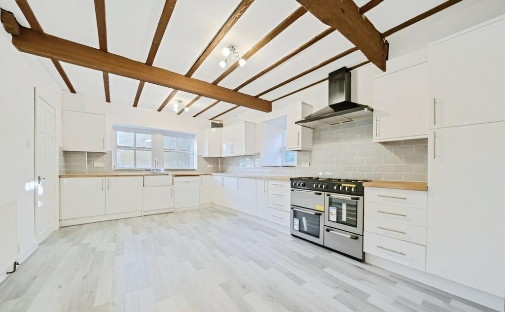 Property photo 3 of 10 Kitchen/Diner