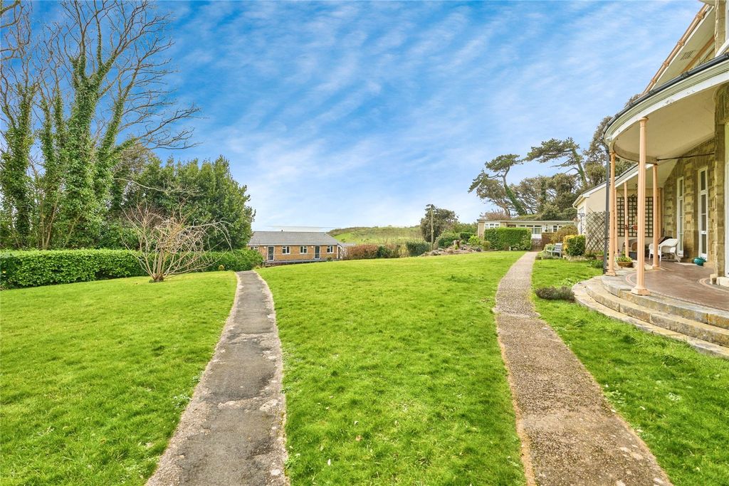 Property photo 2 of 16 Picture No. 34