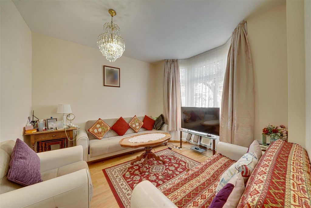 Property photo 3 of 19 Dsc01805-Dsc01809.Jpg