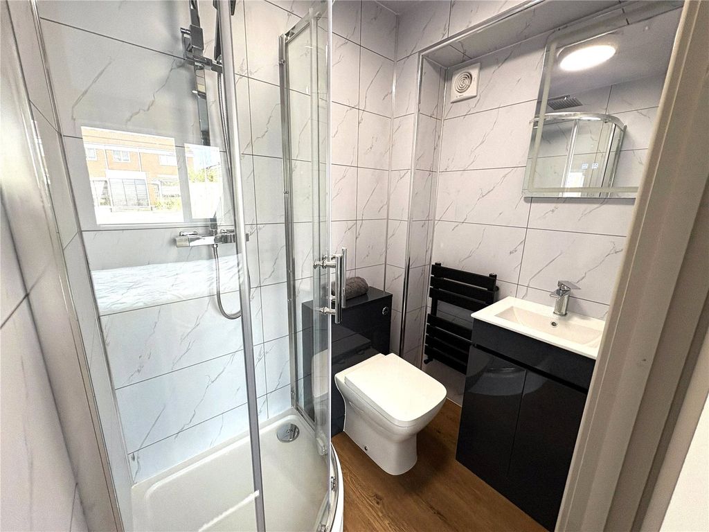 Property photo 2 of 53 Picture No. 46