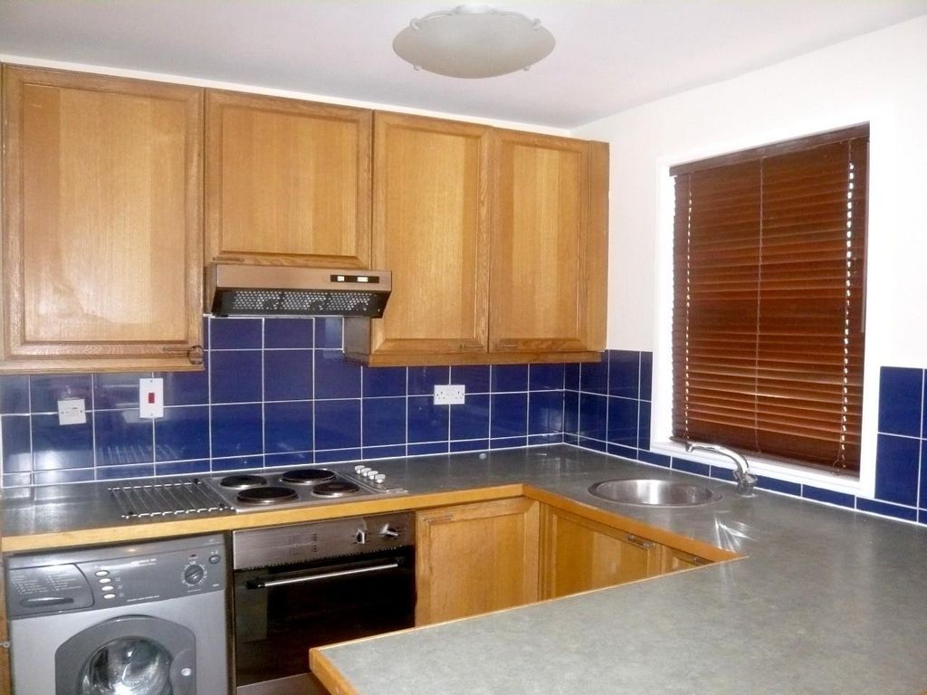 Property photo 1 of 6 Kitchen