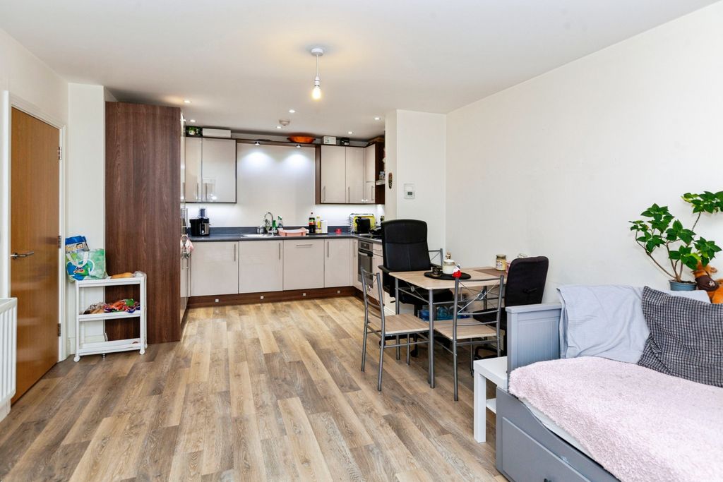 Property photo 3 of 11 Living / Dining Room