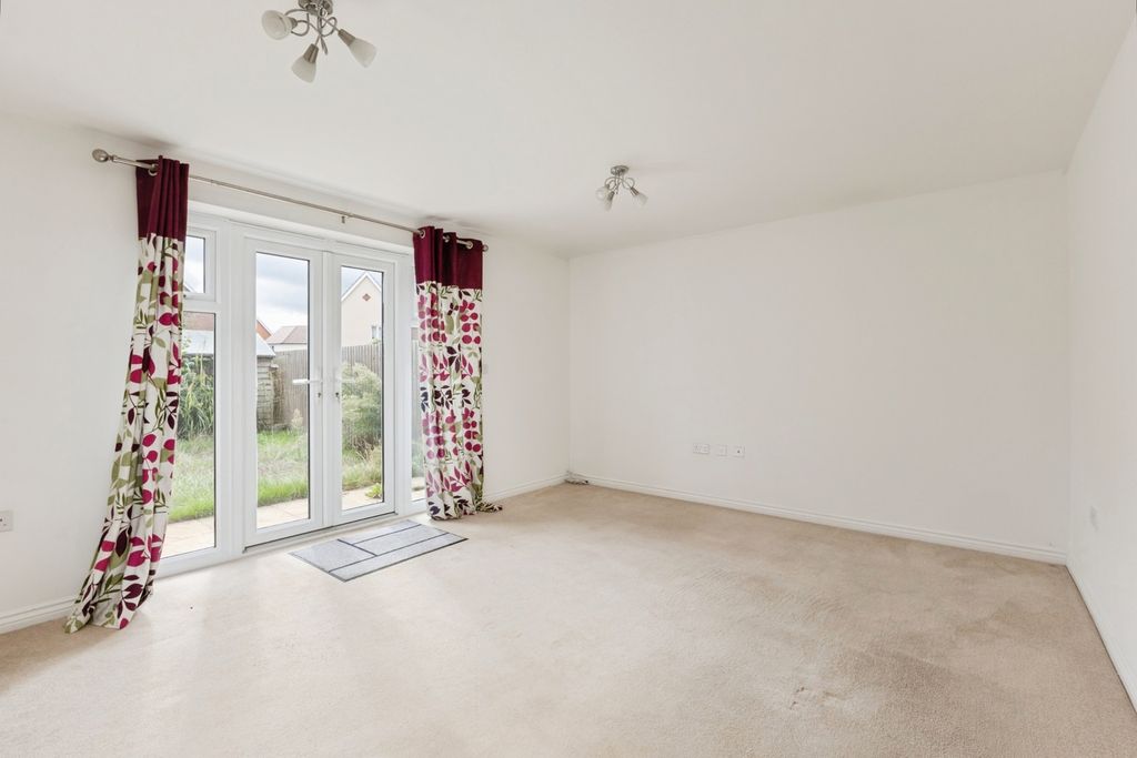 Property photo 3 of 16 Pbox-Img.Jpg