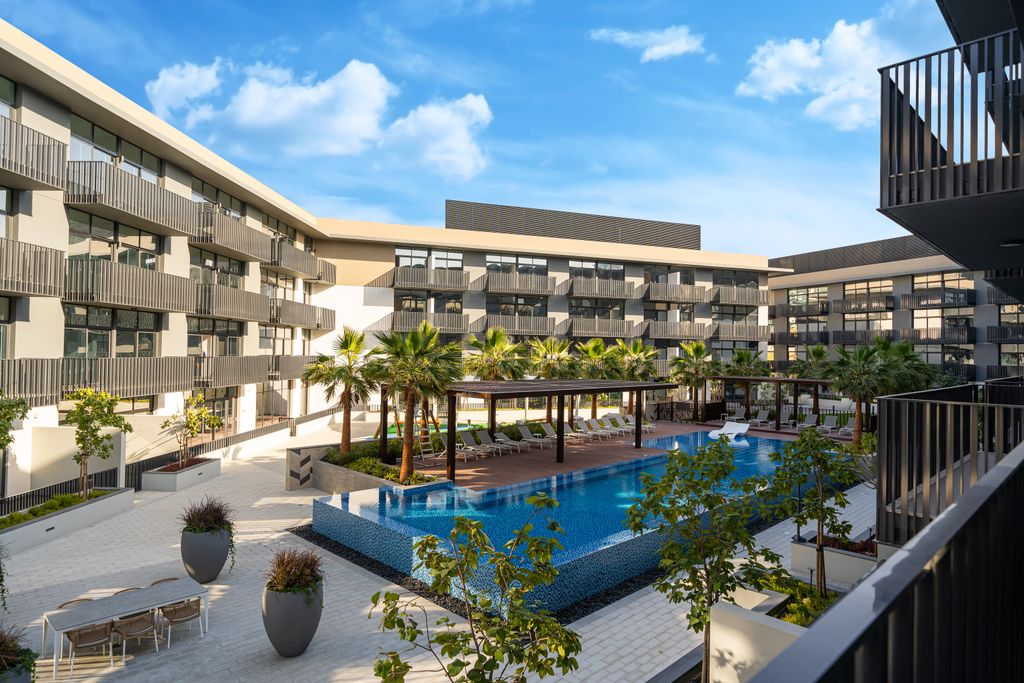 Property photo 1 of 27