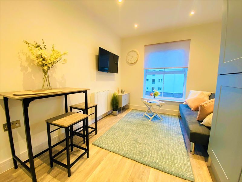 Property photo 3 of 7 Photo 6