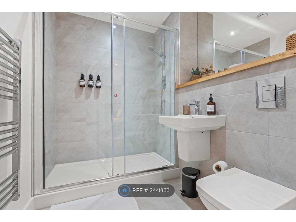 Property photo 3 of 15 Ensuite