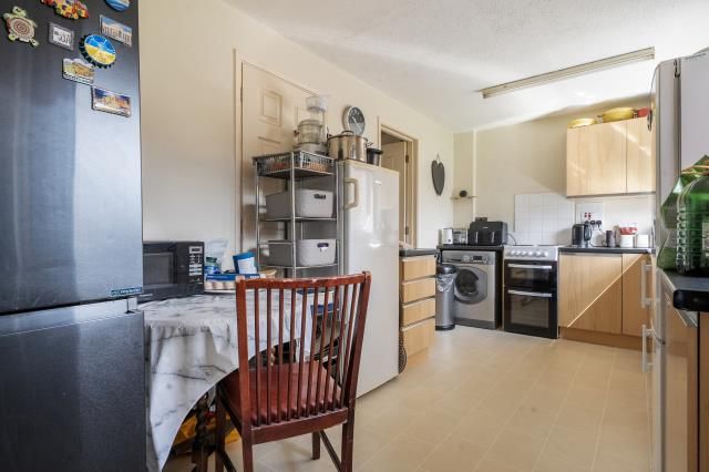 Property photo 3 of 16 Kitchen
