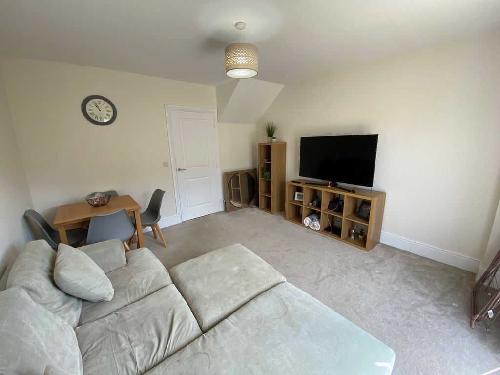 Property photo 3 of 18 Image