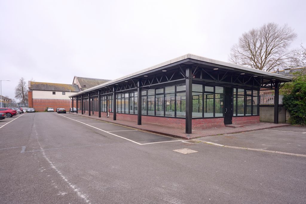 Property photo 1 of 4 Flexible Property Space