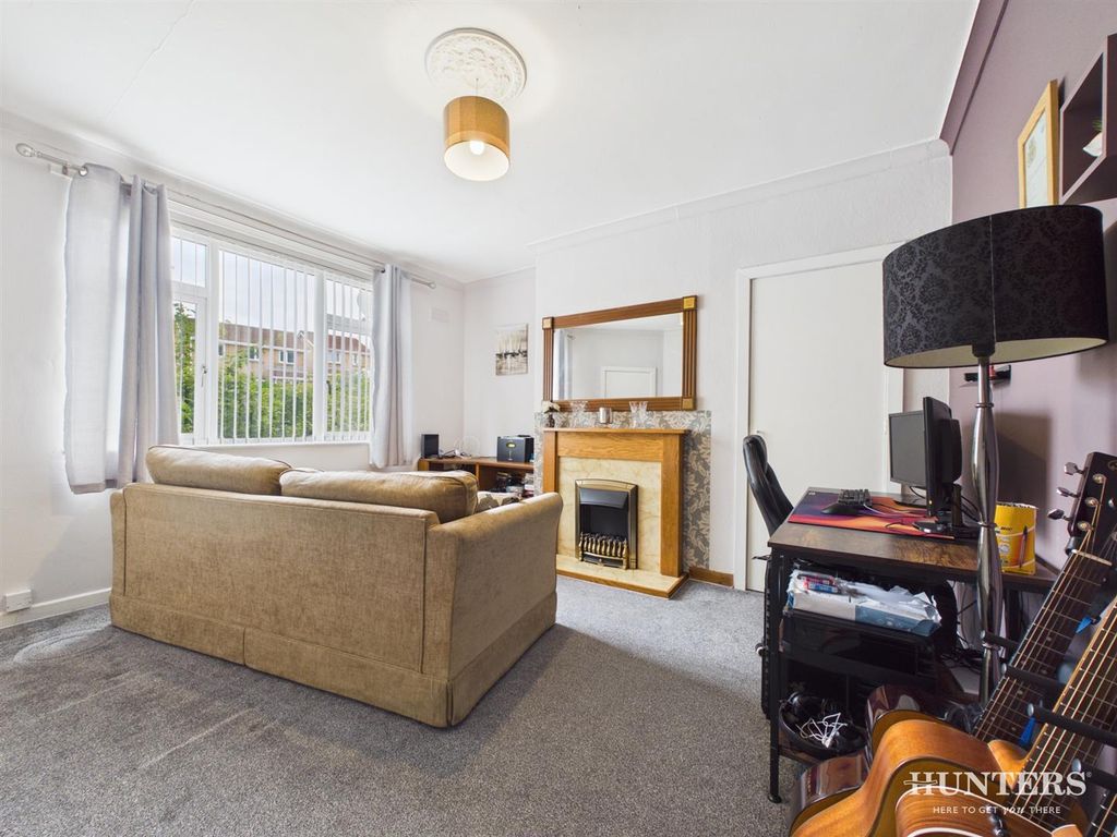 Property photo 2 of 13 Cam05287G0-Pr0232-Still010.Jpg