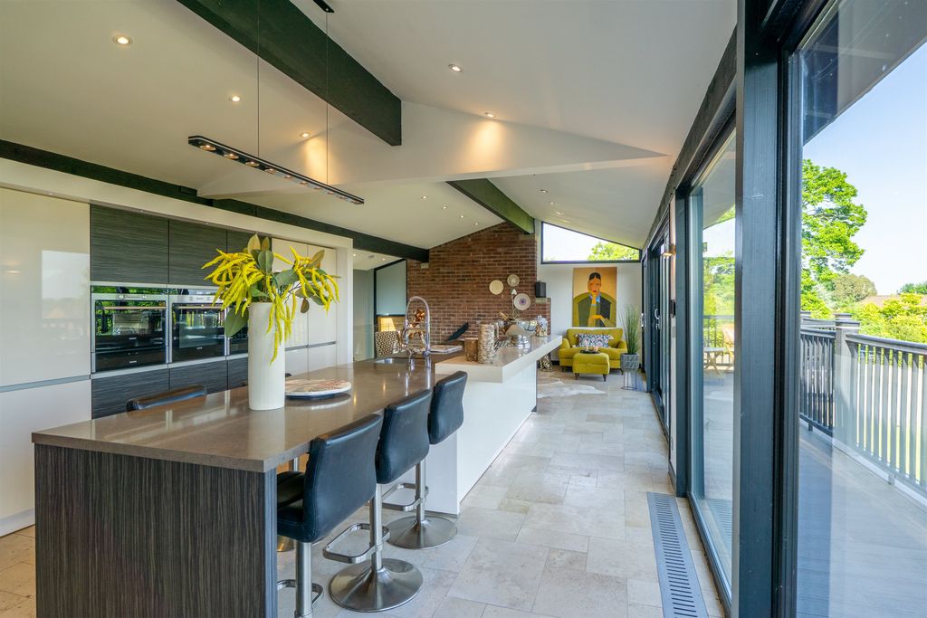 Property photo 2 of 53