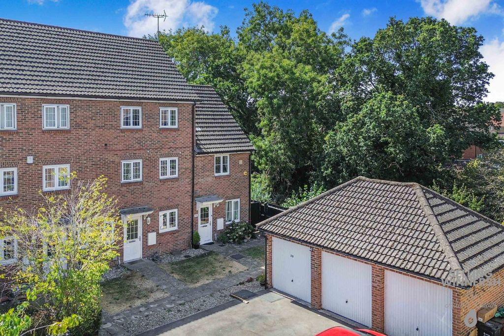 Property photo 1 of 19 5116260
