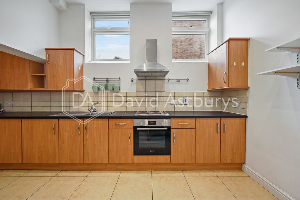 Property photo 1 of 3