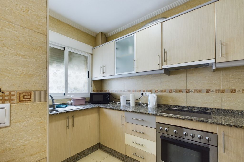 Property photo 3 of 37