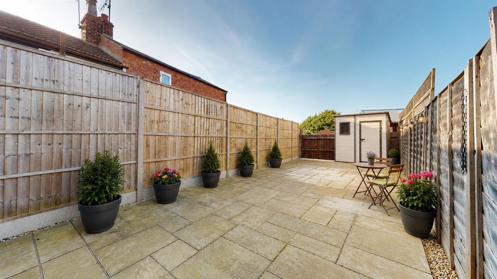 Property photo 2 of 14 2Ef88234-1Cda-471A-81B7-81F0E1173468.Png