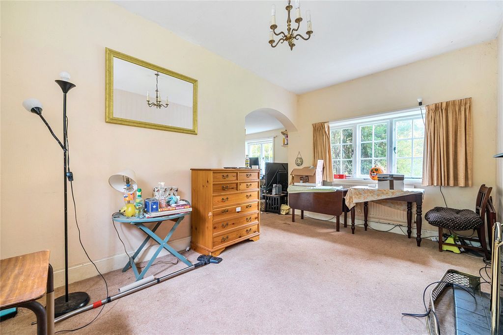 Property photo 2 of 17 Picture No. 11