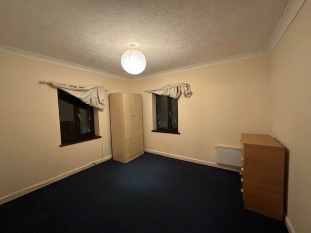 Property photo 3 of 4