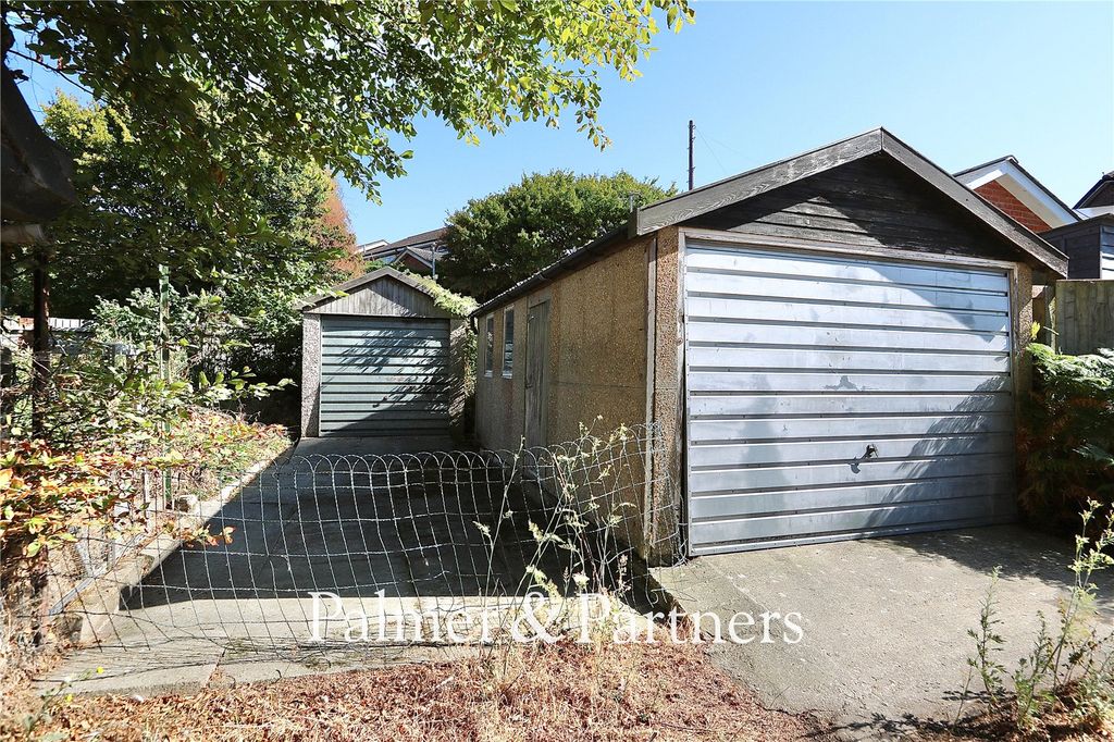 Property photo 2 of 17 Picture No. 04