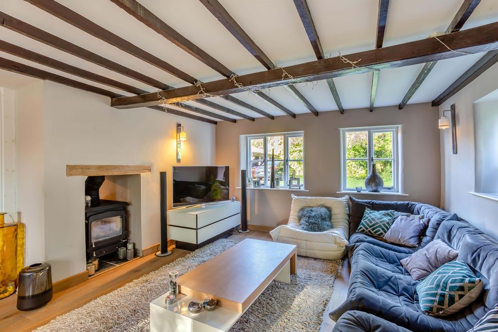 Property photo 2 of 19