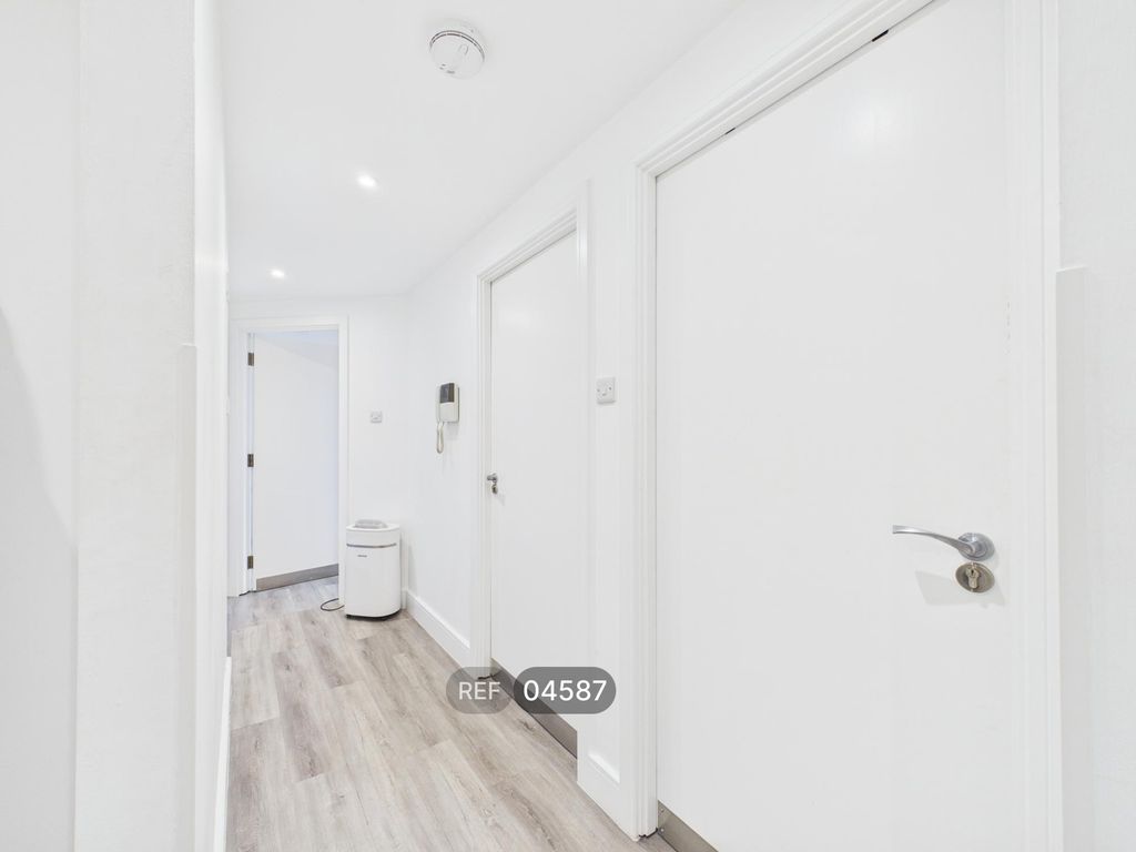 Property photo 3 of 13 Hallway