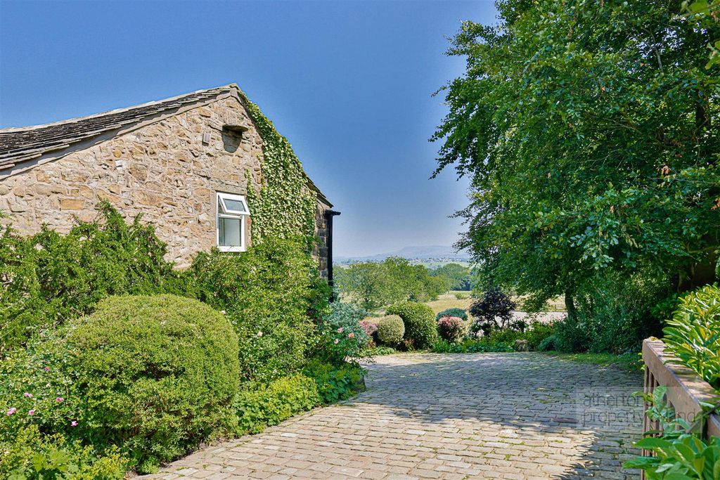Property photo 2 of 24 1 (6).Jpg