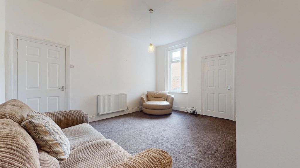 Property photo 3 of 20 4194314