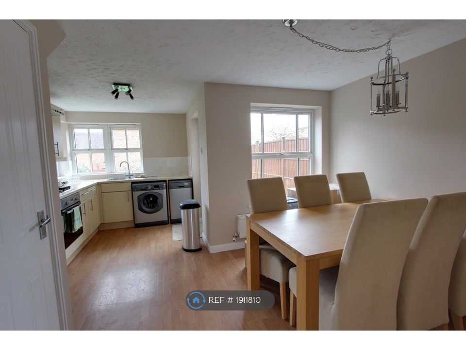 Property photo 2 of 15 Kitchen Dining Area