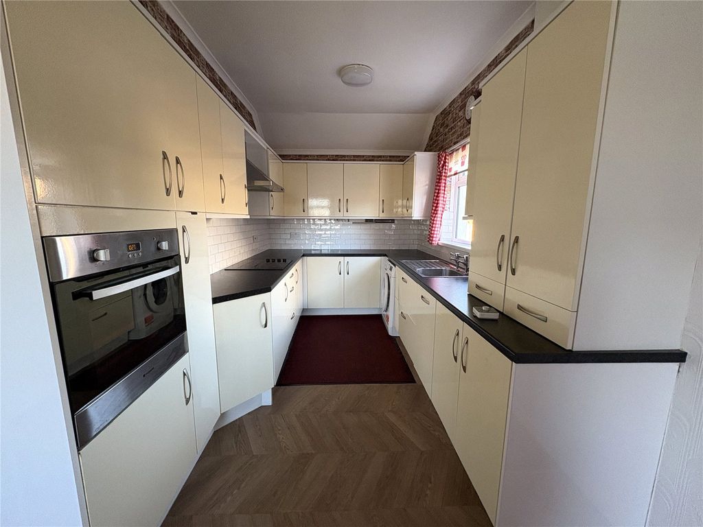 Property photo 3 of 20 Picture No. 02