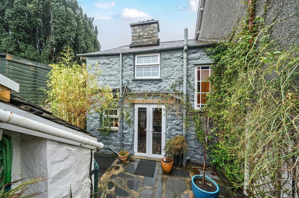 Property photo 2 of 22 Picture No. 02