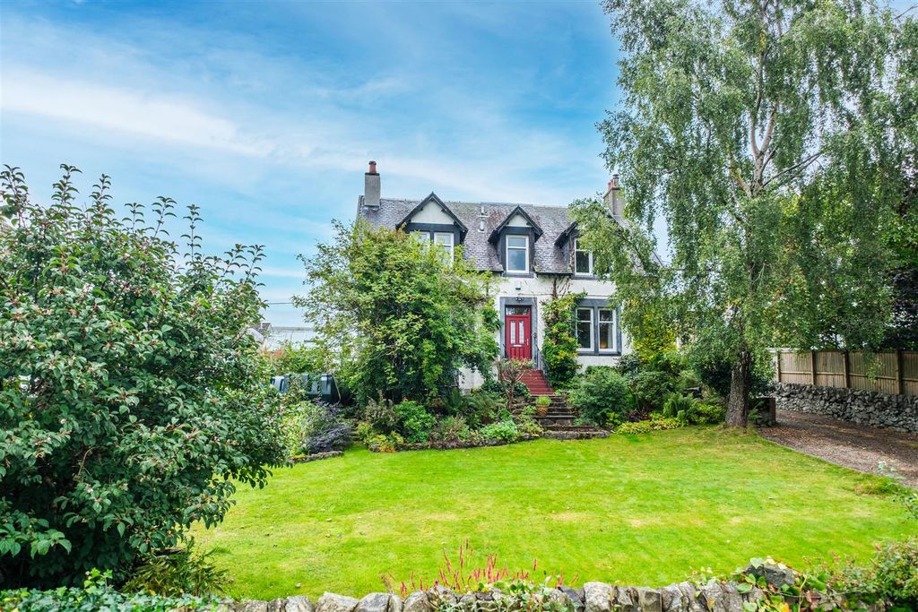 Property photo 1 of 38 Caledonian Avenue-3.Jpg