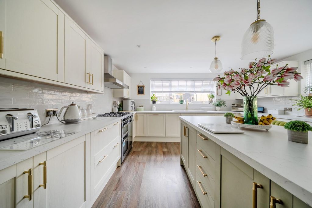 Property photo 2 of 12 1-69Dcbee94d759-1440398-10-69d95941De450-1.Jpg