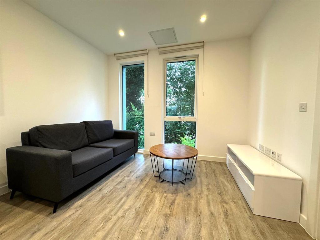 Property photo 2 of 11 Living Room Pic 2.Jpg