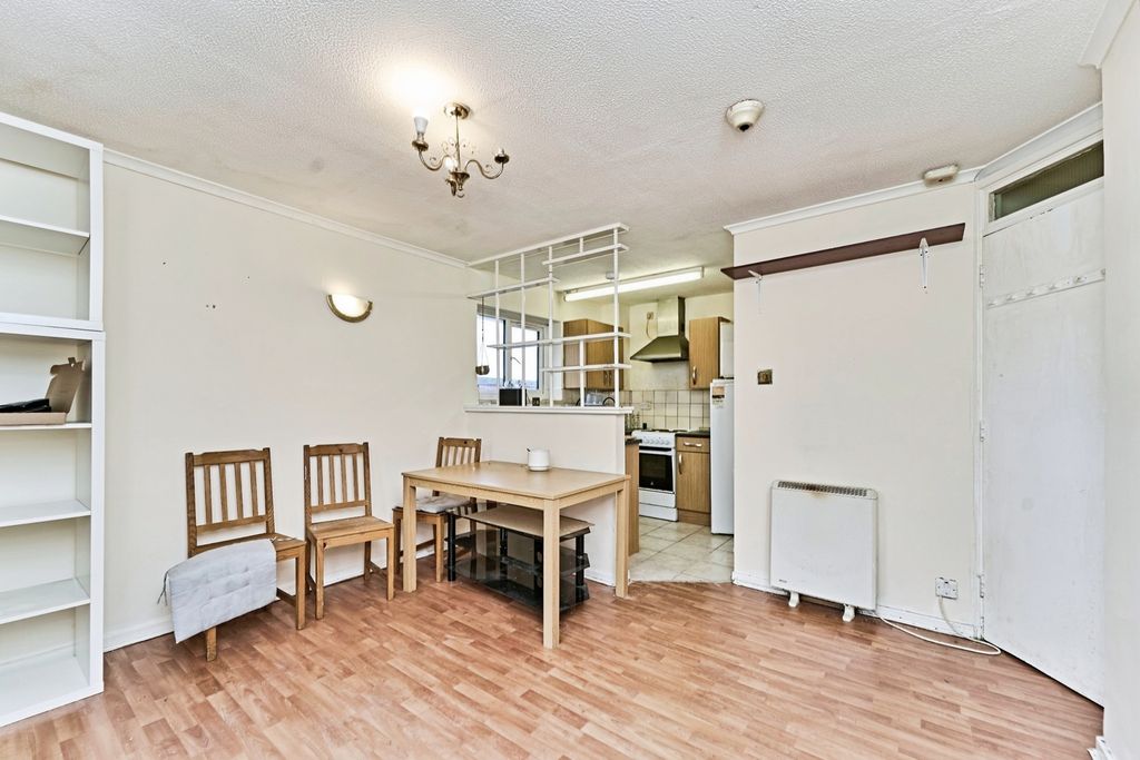 Property photo 2 of 20 Pbox-Img.Jpg