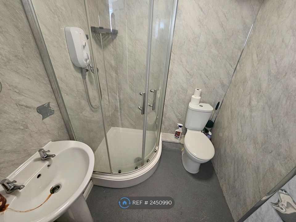 Property photo 2 of 6 Shower Room