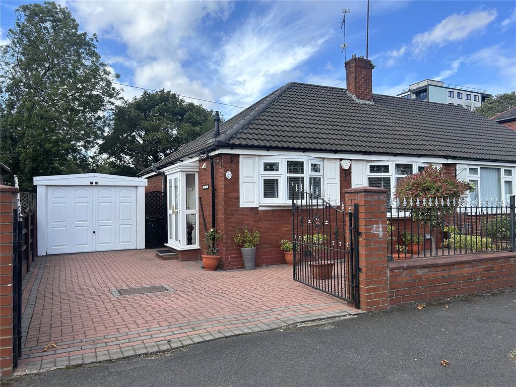 Property photo 1 of 17 External