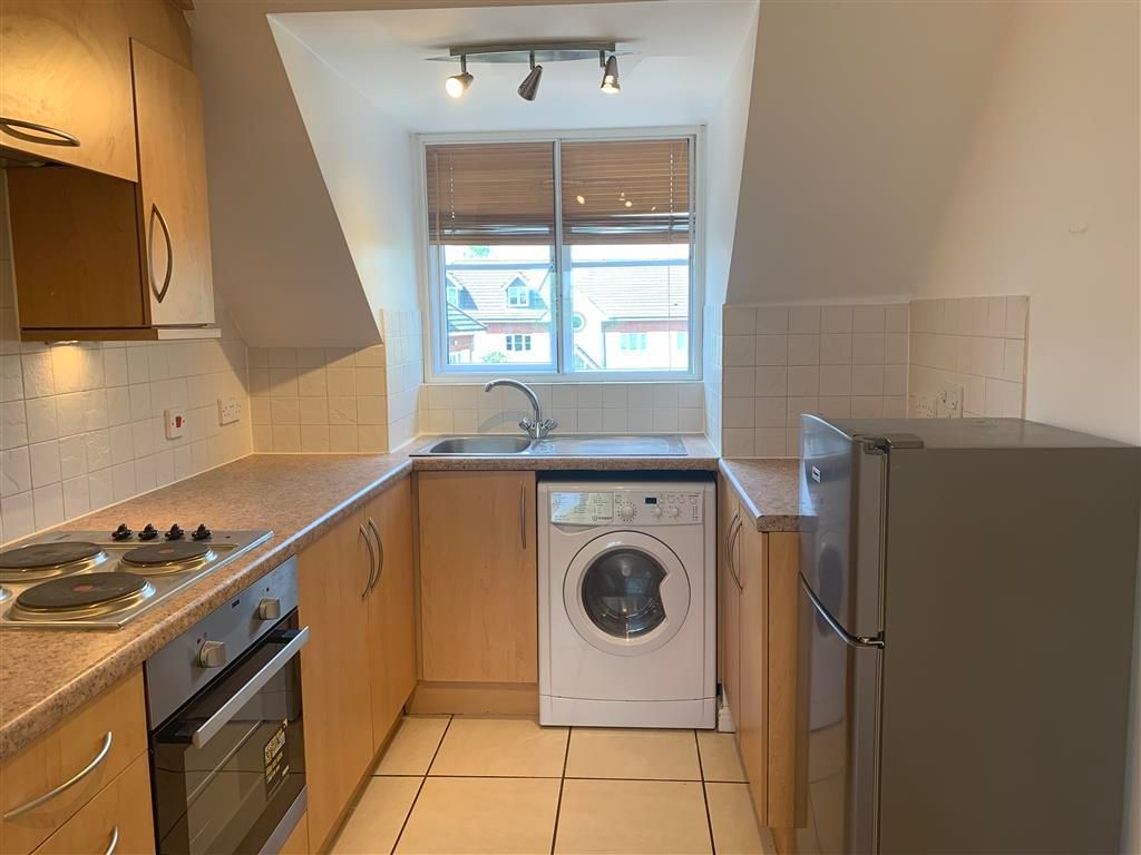 Property photo 3 of 7 Kitchen